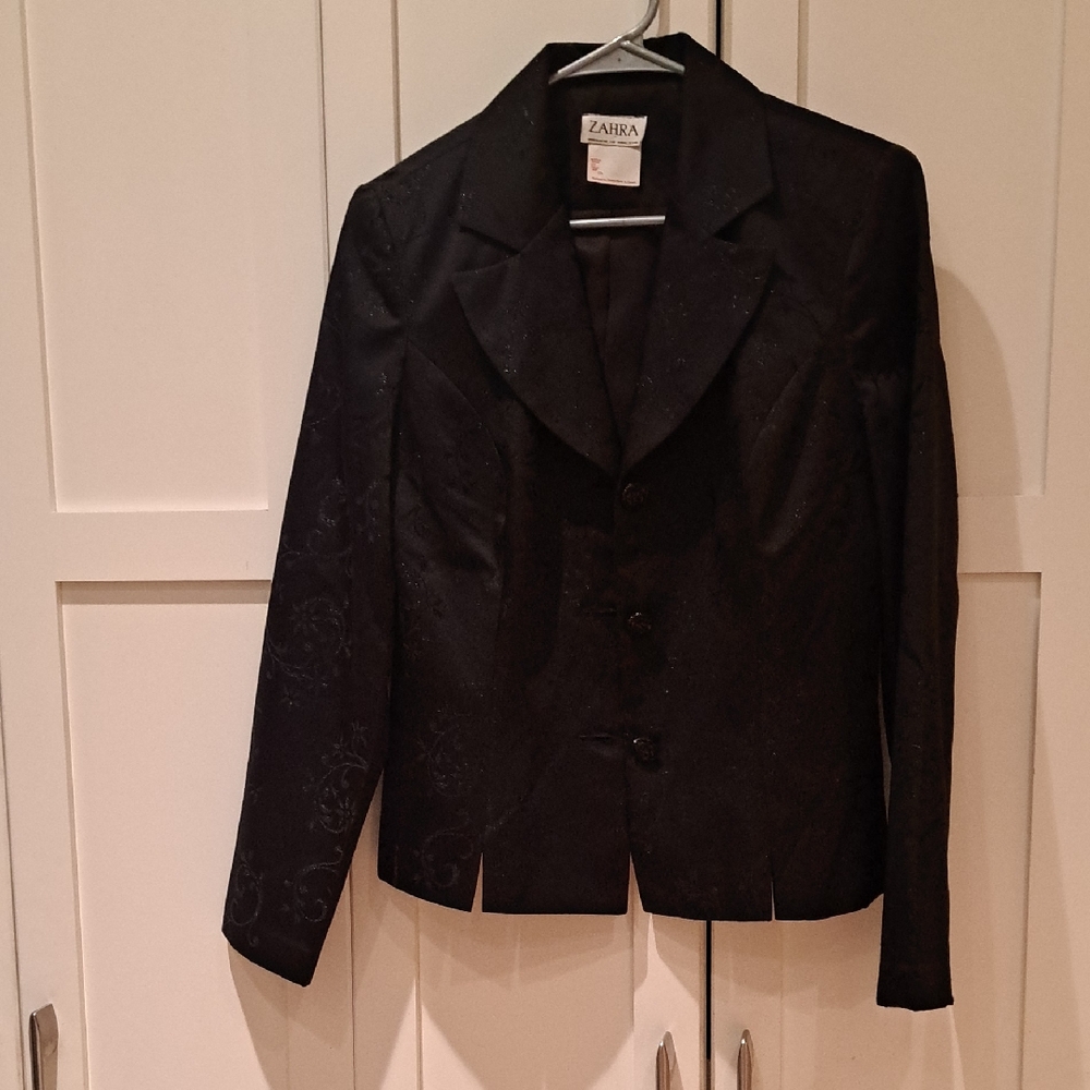 002 - Zahara Elegant Black Women's Blazer